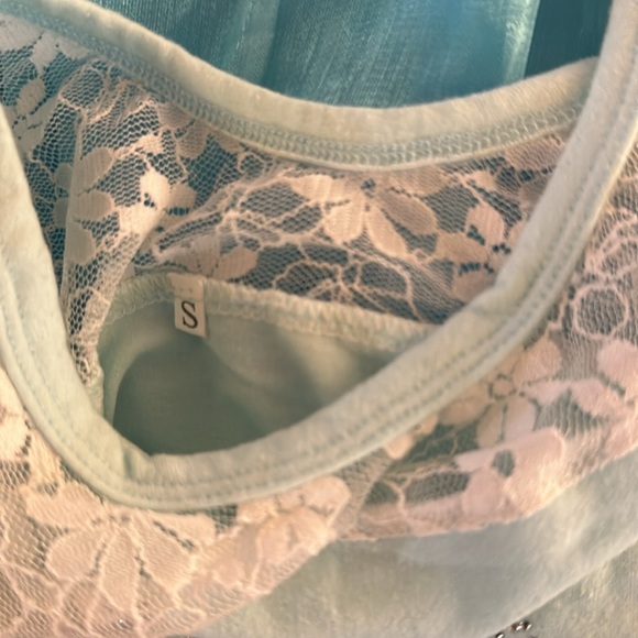 Sweet snowflake leotard dress. My daughter wore for her first dance performance! - Picture 9 of 10